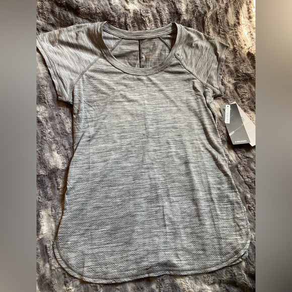 Head, medium, new with tags, heather grey, soft dri motion top - Picture 1 of 6